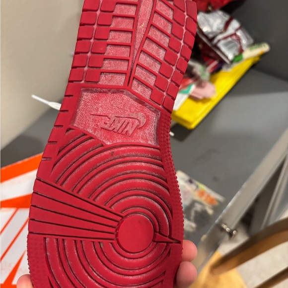 Nike Jordan 1 Retro High OG
Chicago re-Imagined 2022 - Picture 5 of 5